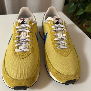 Nike Mens Waffle Trainer 2 K2 Yellow Strike DC8865 with Blue in Size US 10.5